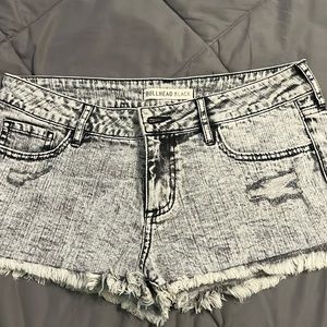 Bullhead black shorts.